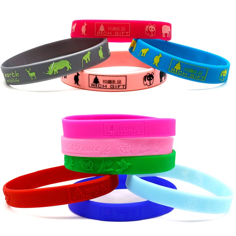 Custom Wristbands Manufacturer | Personalized Silicone & Fabric Wristbands